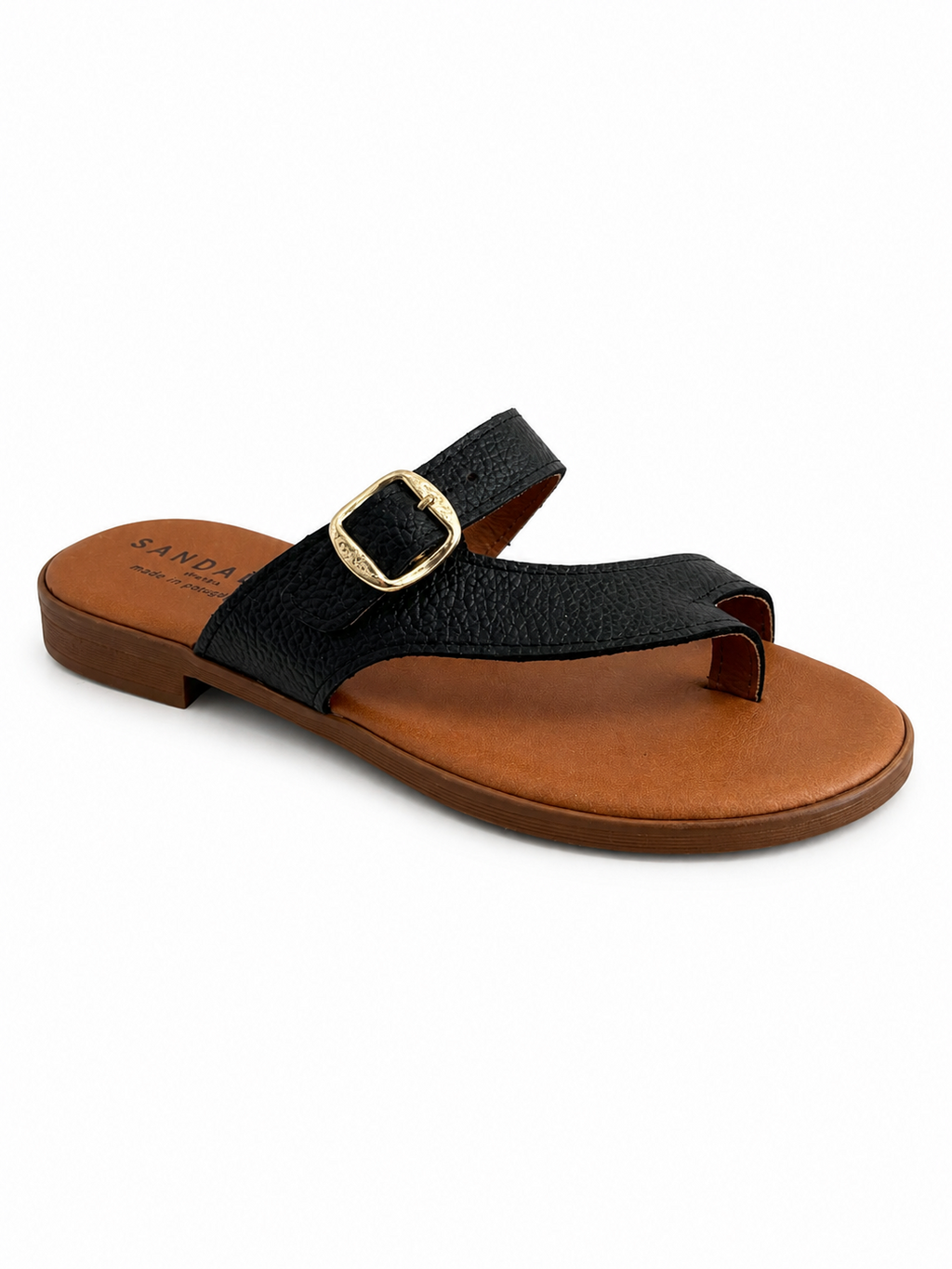 Chinelo com fivela dourada